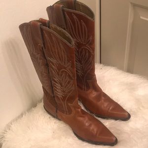 GENUINE LEATHER  Steve Madden cowboy boots!